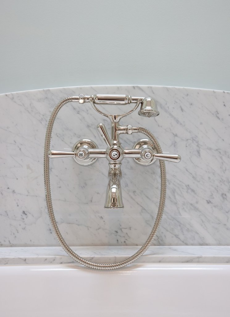 Tapwares are from Nicolazzi tapware inspired by traditional design. The Nicolazzi 1401 Telephone Bath Tap boast a harmonious blend of silver and grey tones connecting history with modernity.